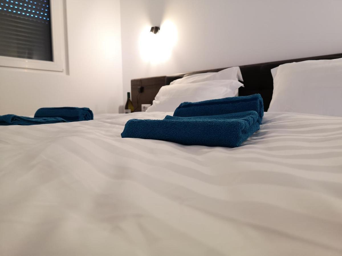 Ared-Atrium Mall Chrysflatty3 Premium Apartment 60Mp Arad Luaran gambar