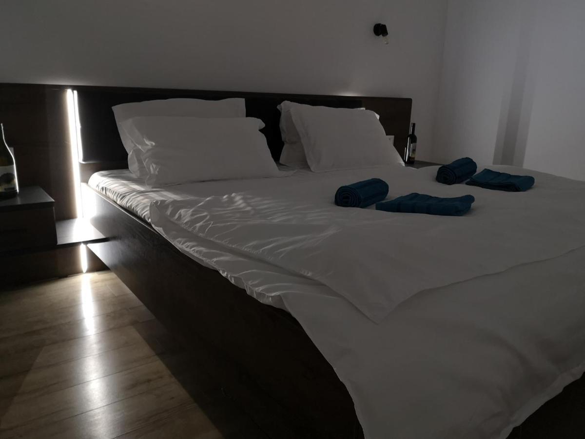 Ared-Atrium Mall Chrysflatty3 Premium Apartment 60Mp Arad Luaran gambar