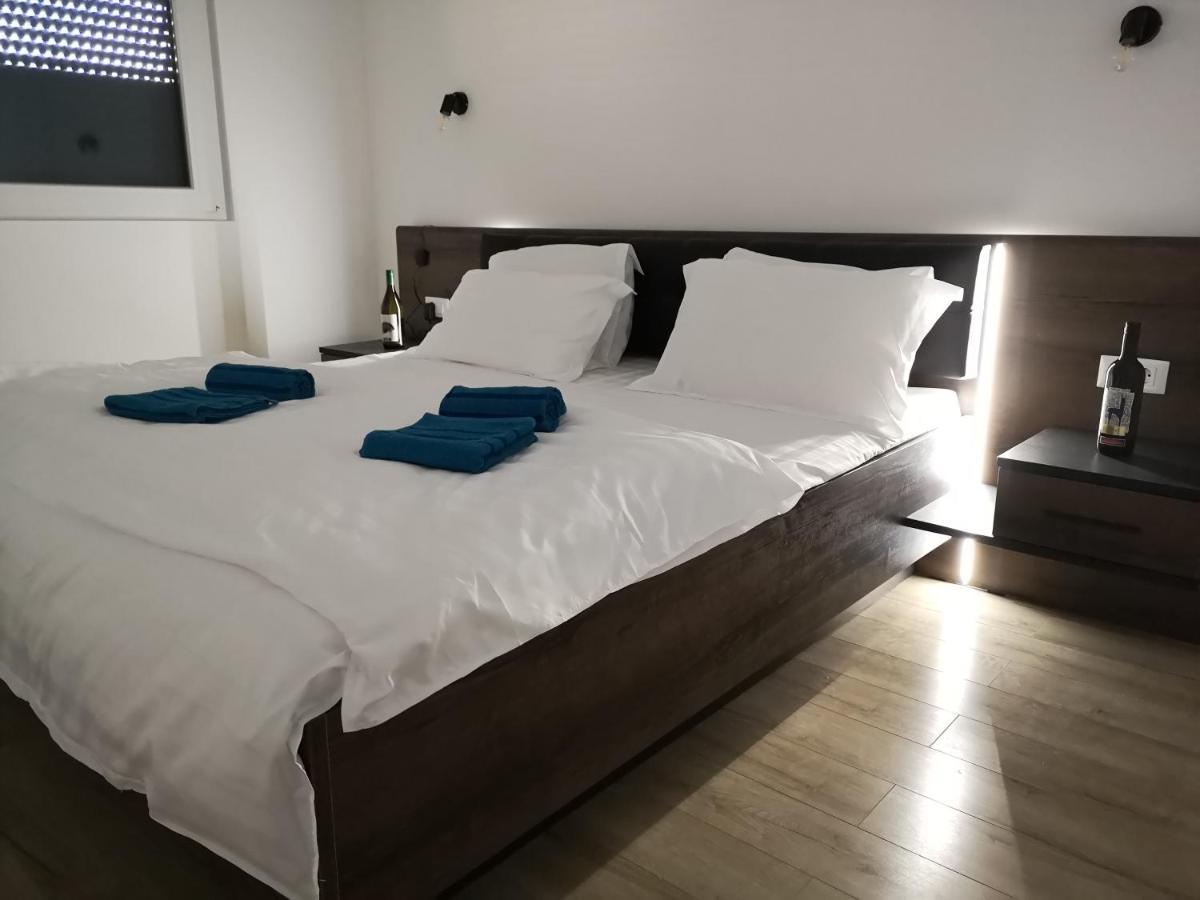 Ared-Atrium Mall Chrysflatty3 Premium Apartment 60Mp Arad Luaran gambar